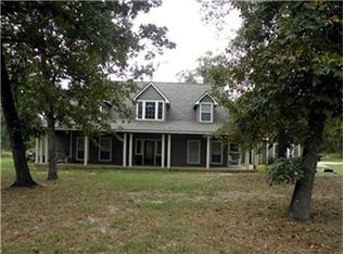 470 High Meadows Rd, Bellville, TX 77418