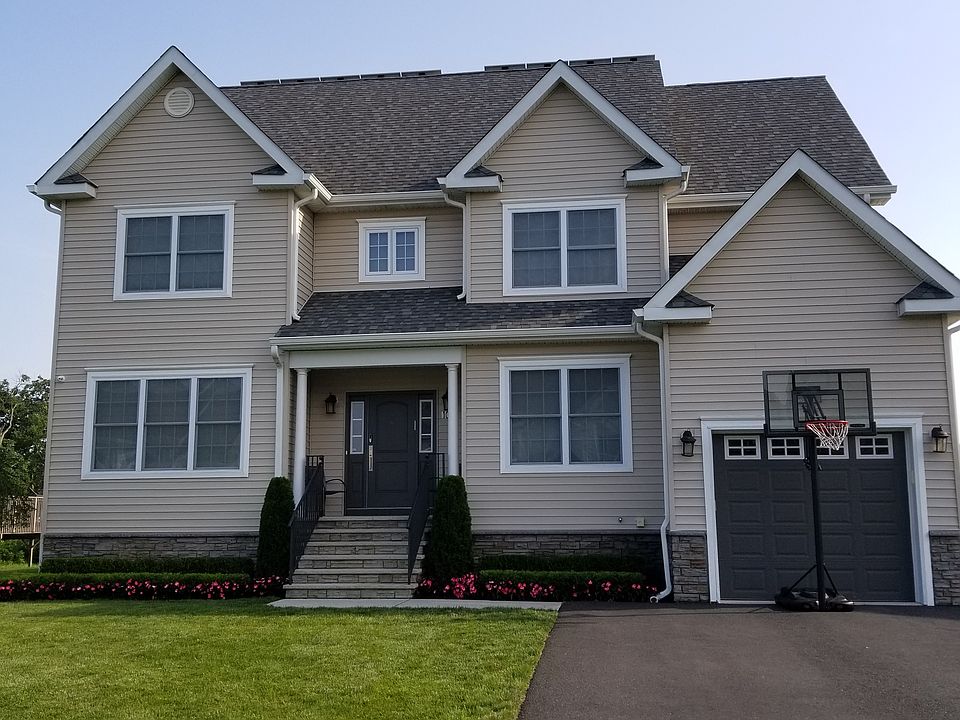 1st image of 10 Walker Dr