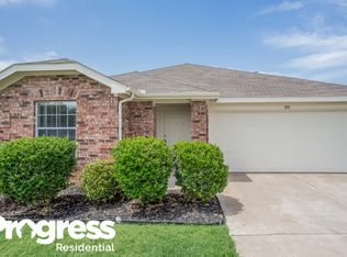 801 Edgehill Rd, Burleson, TX 76028