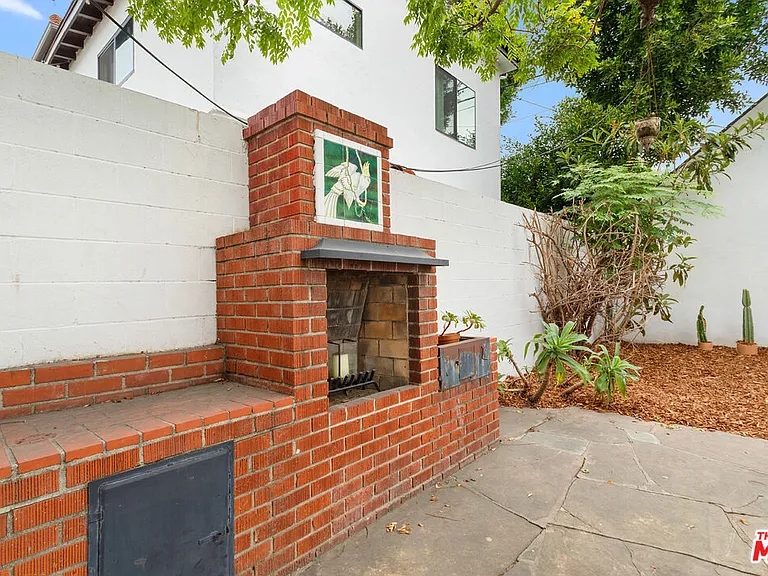 6611 W 6th St — Photo 34