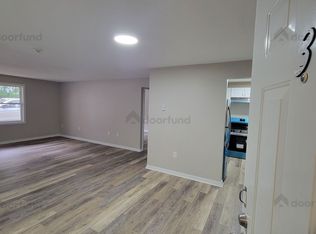 162 Columbus St APT 3, Fitchburg, MA 01420