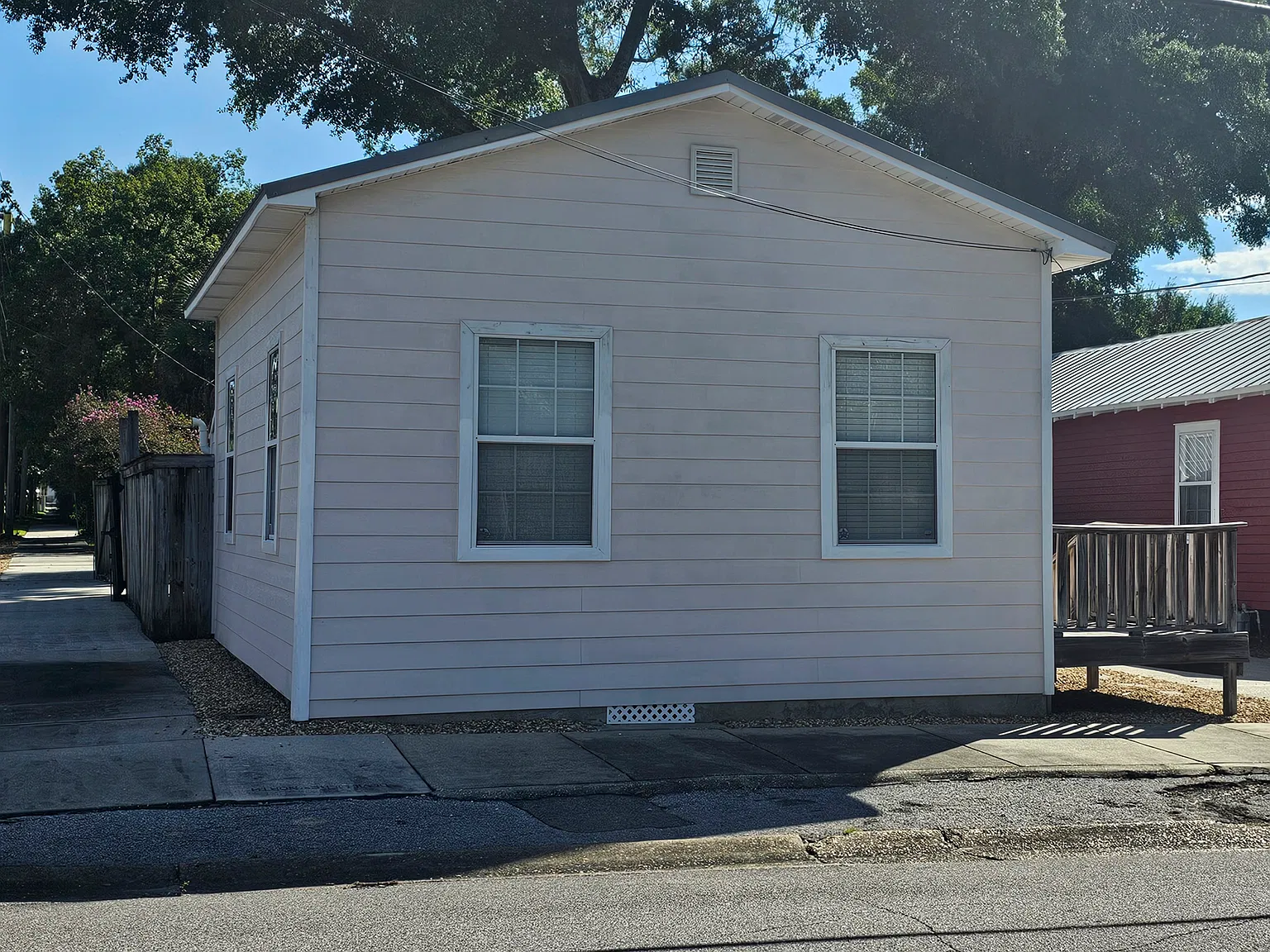 N Devilliers St, Pensacola — Photo 2
