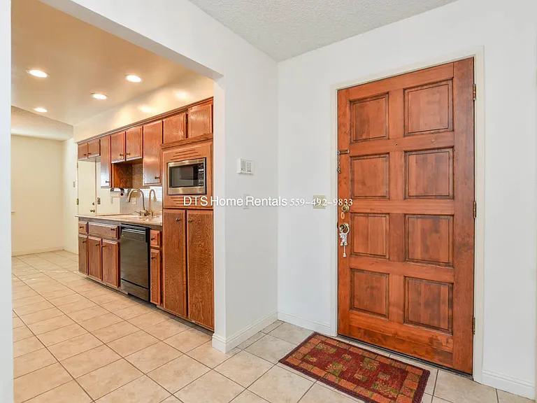 8206 N San Pablo Ave — Photo 2