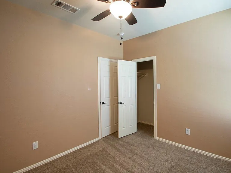 417 Hackberry Dr — Photo 29