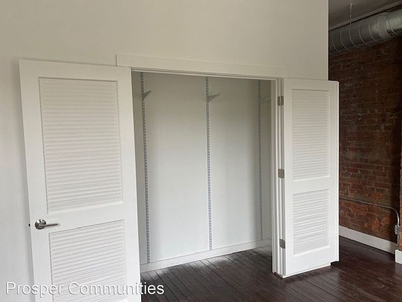 4th image of 161 E McMicken Ave #3
