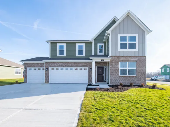 233 Lucky Hat Ln, Danville, IN 46122