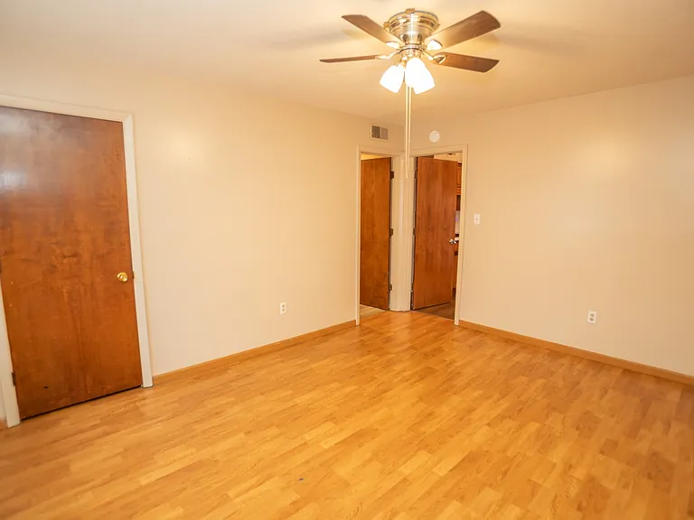 220 W Ashley St #1A — Photo 10