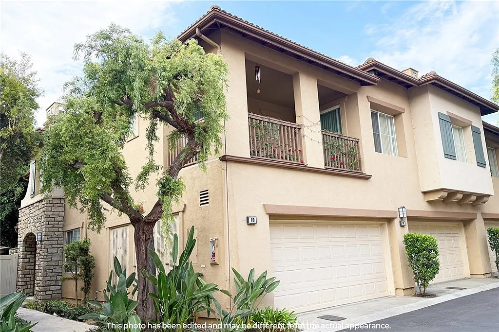 4 bed, 2004 sqft, $5,000 — Photo 1