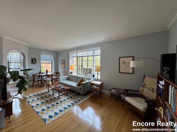 94 Longwood Ave #2
