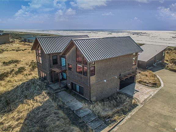 2nd image of 1601 Sea Grass Ln