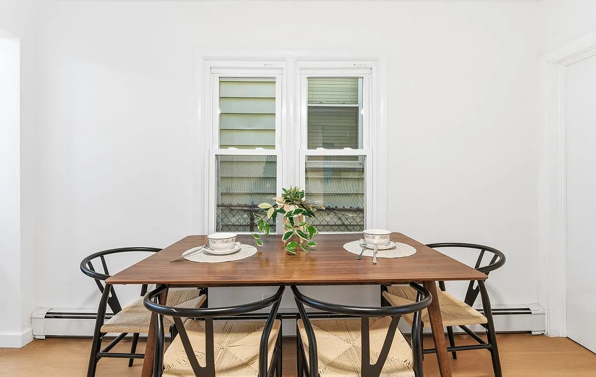 210 Hamilton St — Photo 3
