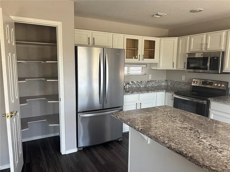 2838 Camino Del Rio — Photo 8