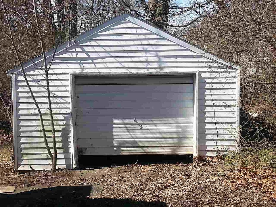 2nd image of 801 S Brittain Ave