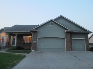412 E Edwards St, Bentley, KS 67016