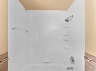 670 Queensgate Rd, Baltimore, MD 21229