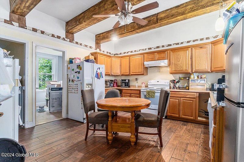 2nd image of 19 Grant Avenue