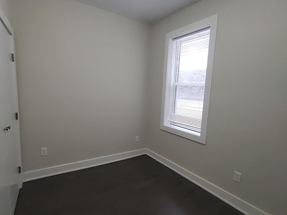 3rd image of 618 Summit Ave #1