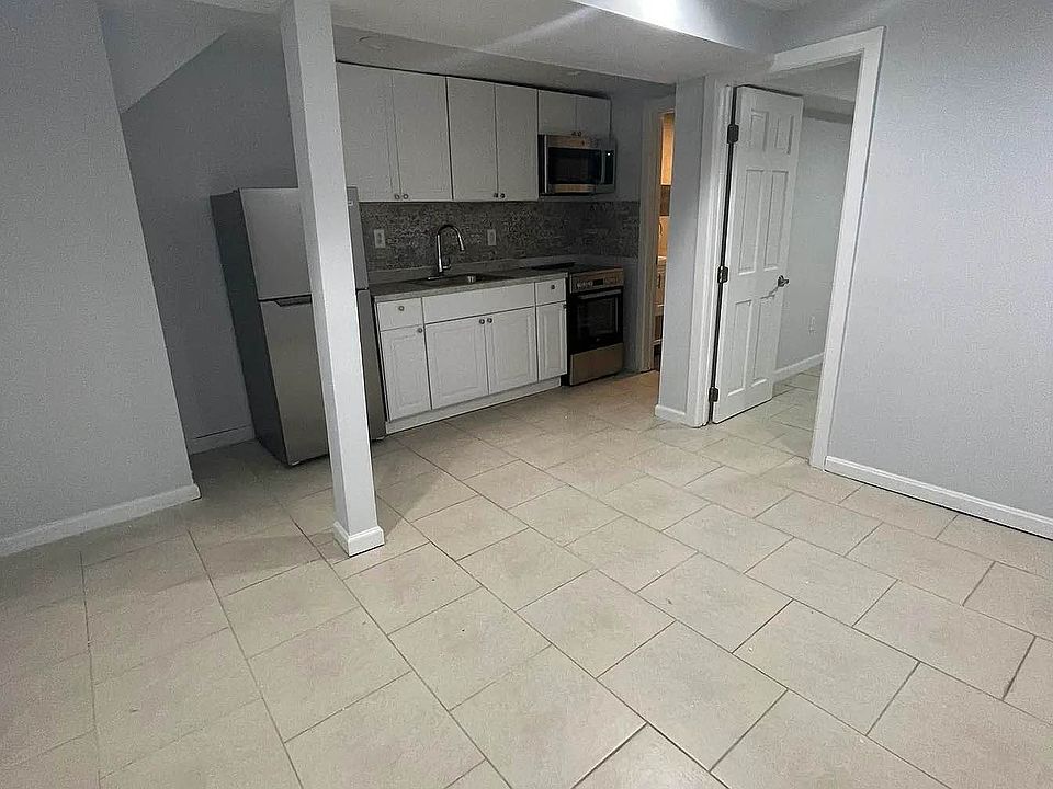1st image of 354 Vernon Ave #L