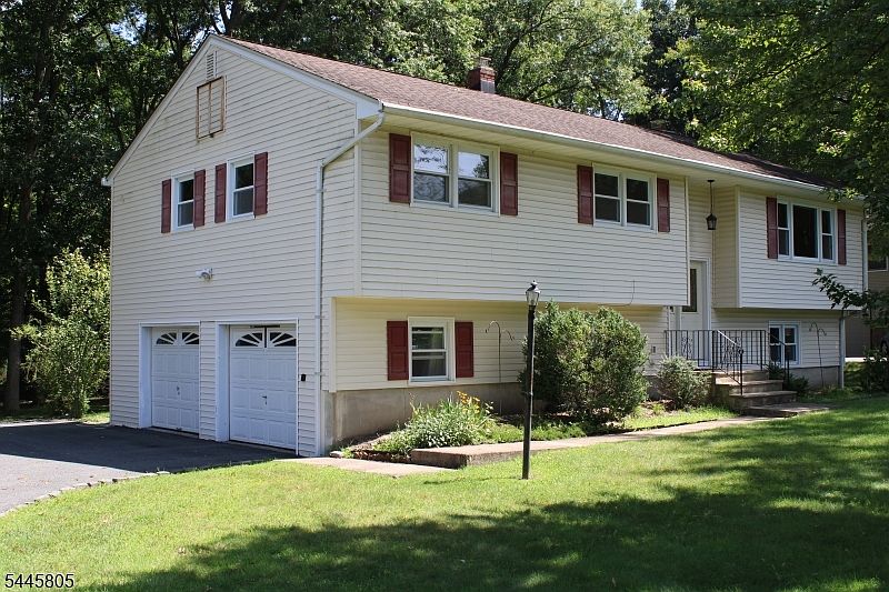 1st image of 36 Cortright Rd