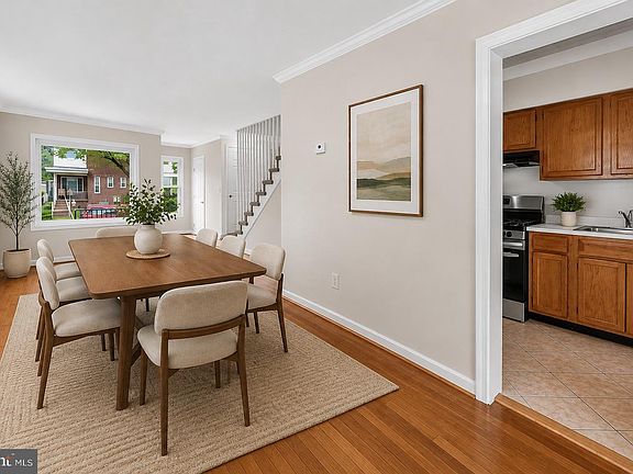 3rd image of 655 Kensington Pl NE