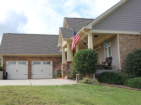 Oversized 2 Car Garage