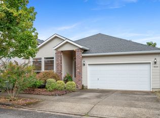 1623 NE Blue Heron Dr, Portland, OR