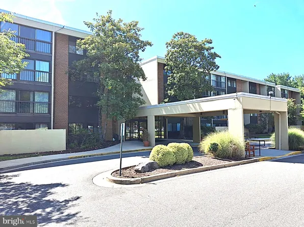 2921 S Leisure World Blvd N #325, Silver Spring, MD 20906