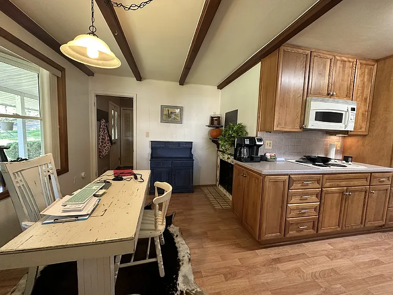 3910 Forest Grove Dr — Photo 3