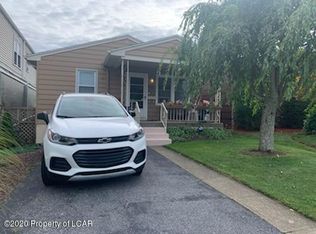 1057 N Locust St, Hazle Township, PA 18202