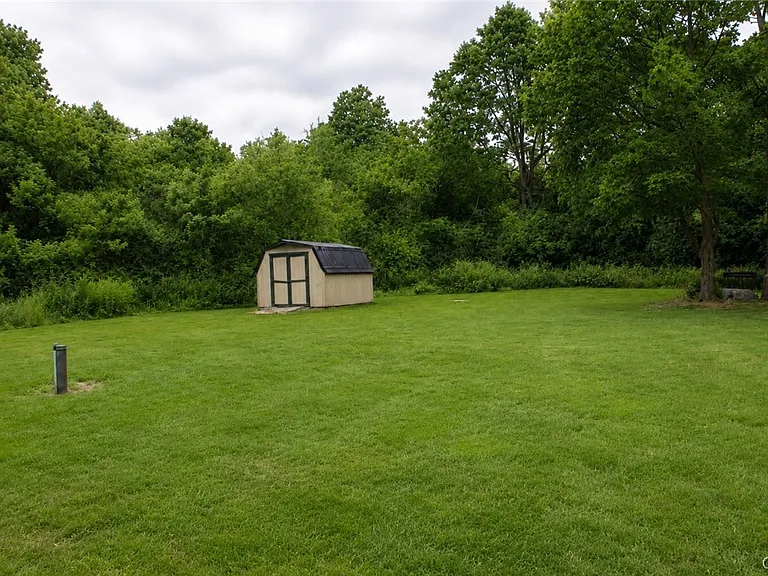 26515 State Route 283 — Photo 32