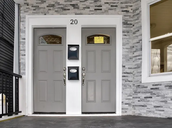 20 West 49th Street image 2 of 26