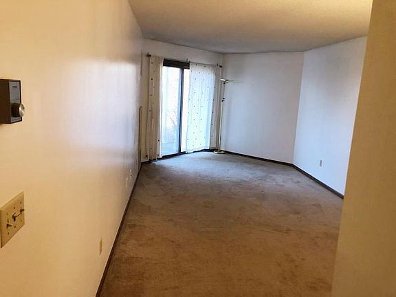 2nd image of 1372 Carling Dr