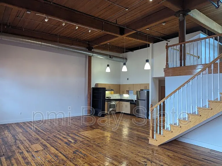 1 Westinghouse Plz #C301 — Photo 14