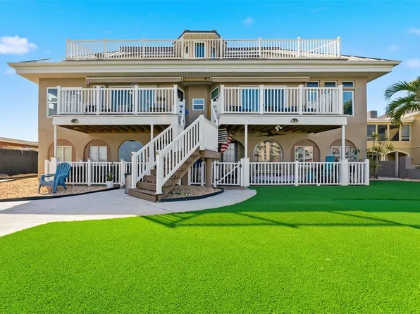 220 126th Ave APT 1, Treasure Island, FL 33706