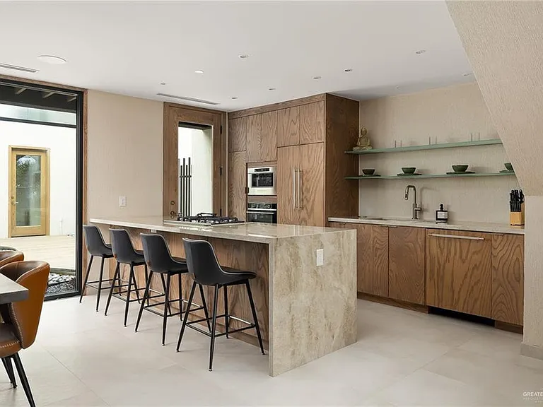 1414 S 7th Ave — Photo 10