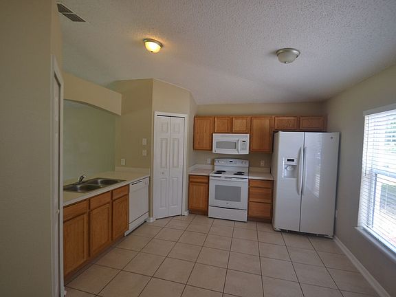 2nd image of 1986 6th Ave