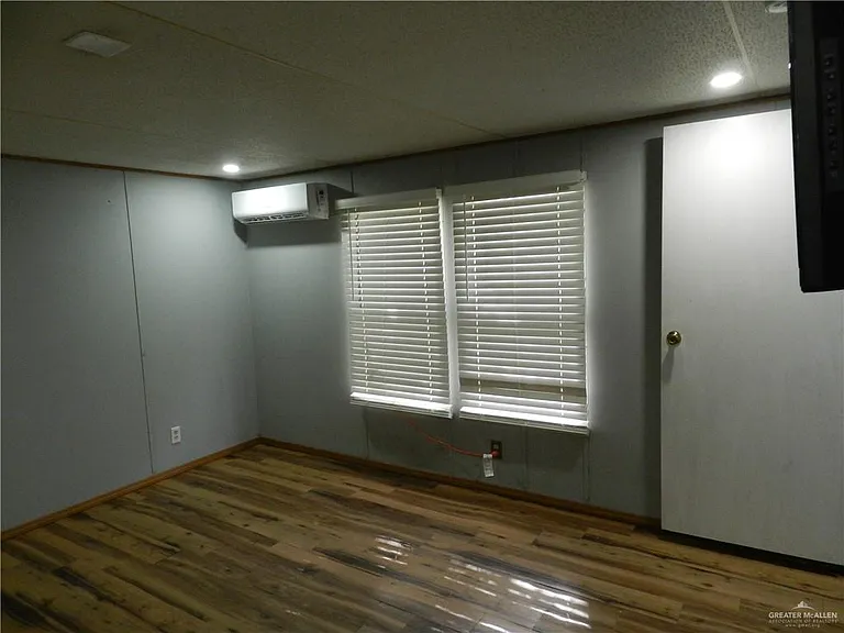 1718 E Juarez Ave NE — Photo 21