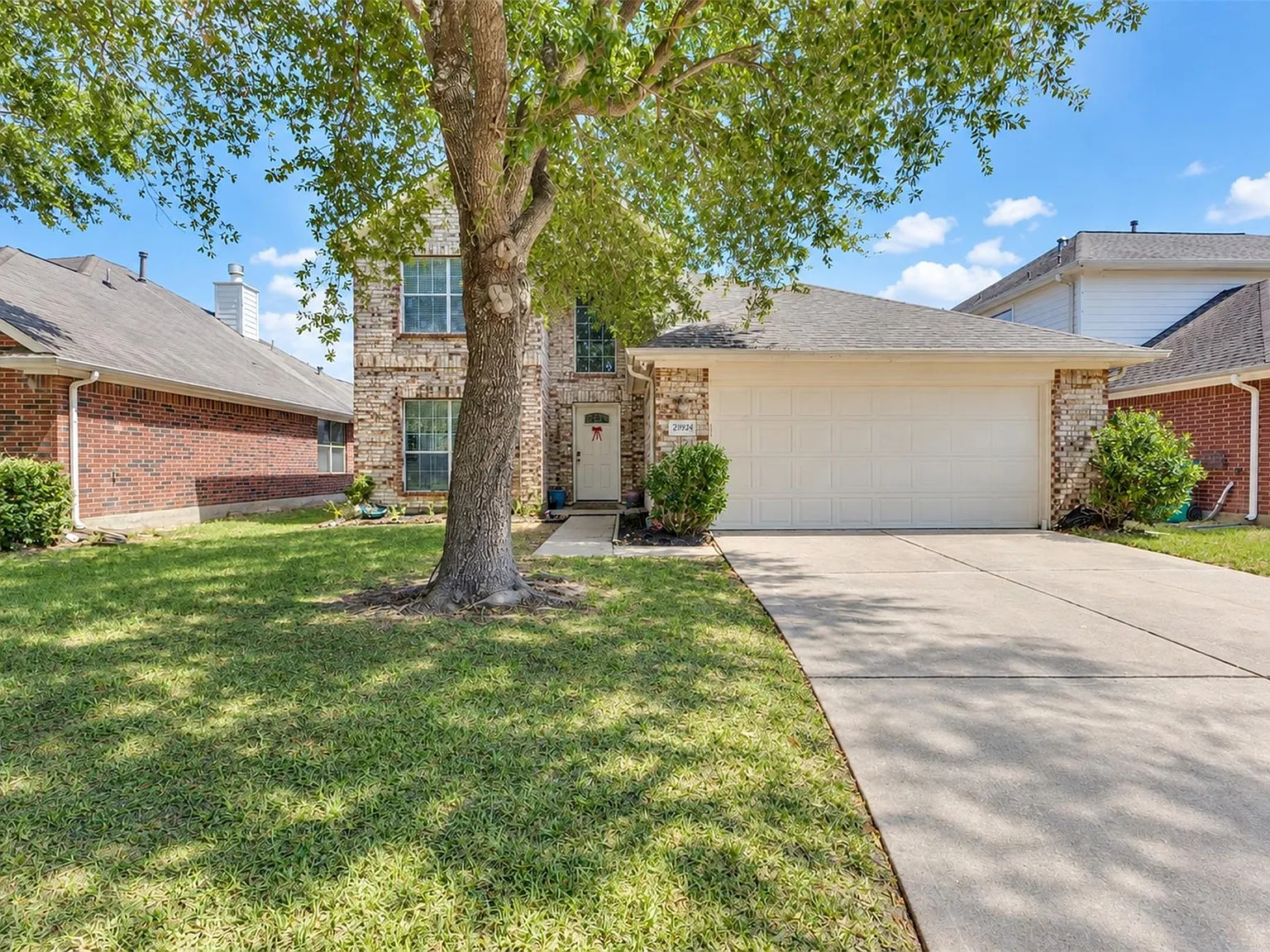 4 bed, 2.5 bath, 2174 sqft, $2,550 — Photo 4