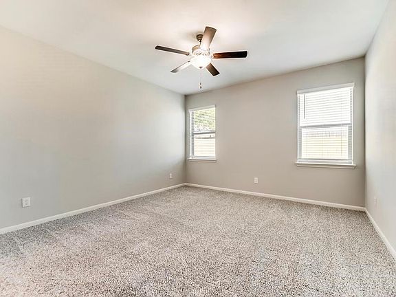 5th image of 1016 Calhoun Dr