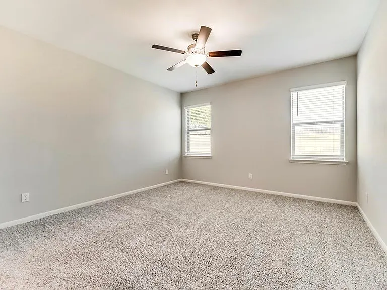 1016 Calhoun Dr — Photo 8