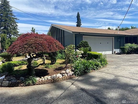 2nd image of 4005 San Mar Dr NE