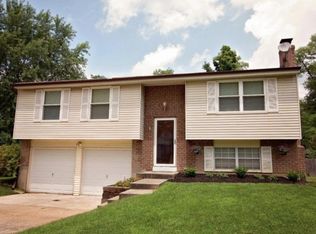 706 Woodgate Rd, Cincinnati, OH 45244