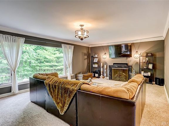 3rd image of 3400 Sunny Crest Ln