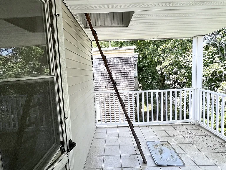 Saint Marks Rd — Photo 13