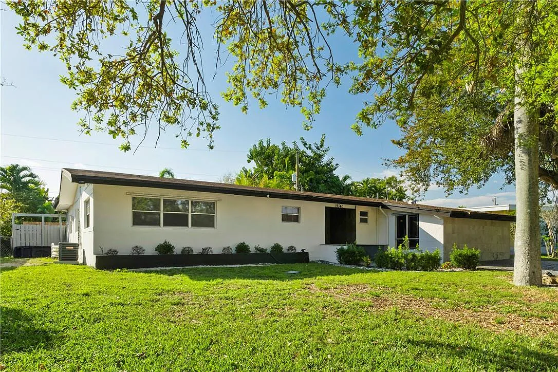 5 bed, 3.0 bath, 2700 sqft, $10,000 — Photo 4