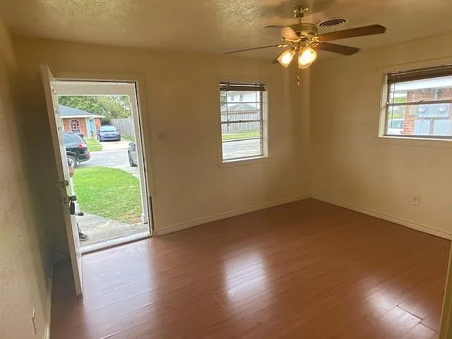 2 bed, 1.0 bath, 850 sqft, $1,100 — Photo 4