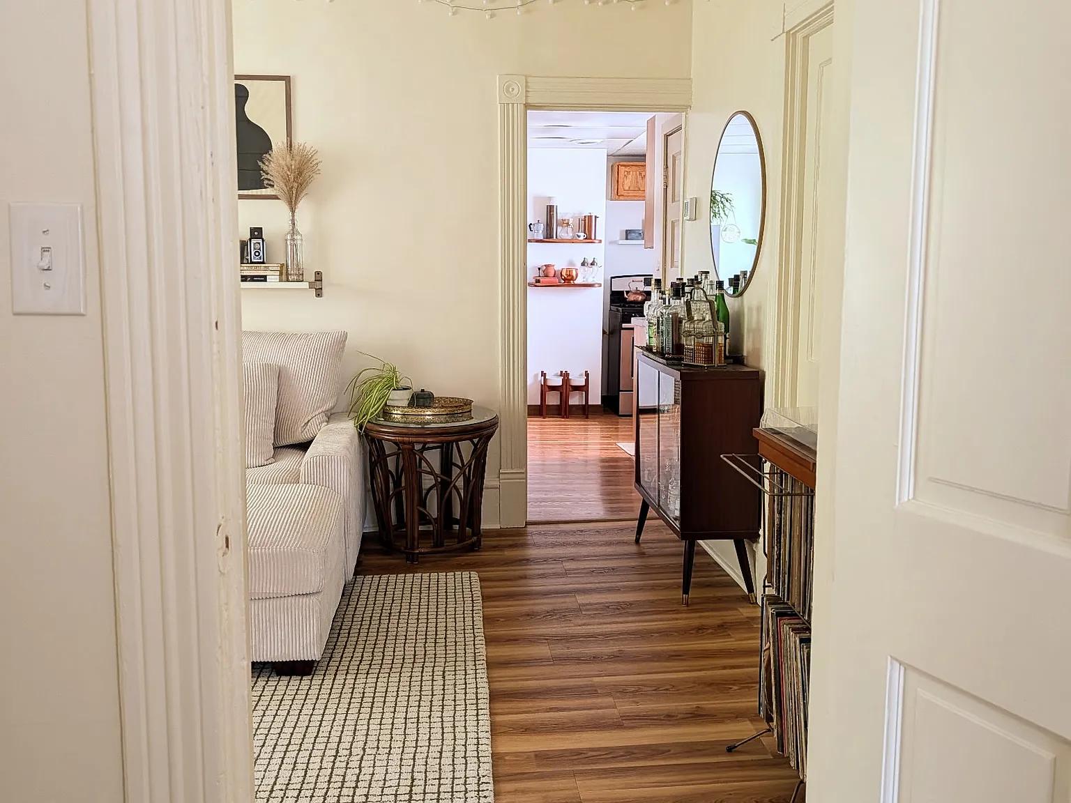 1 bed, 700 sqft, $1,250 — Photo 3