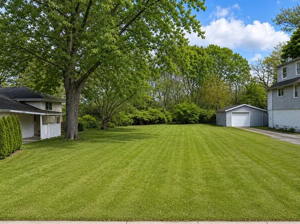 4503 Dumoulin Ave, Lisle, IL 60532