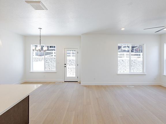 4th image of 4793 S Olive Ave #415