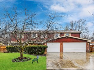 1514 Pfingsten Rd, Glenview, IL 60025